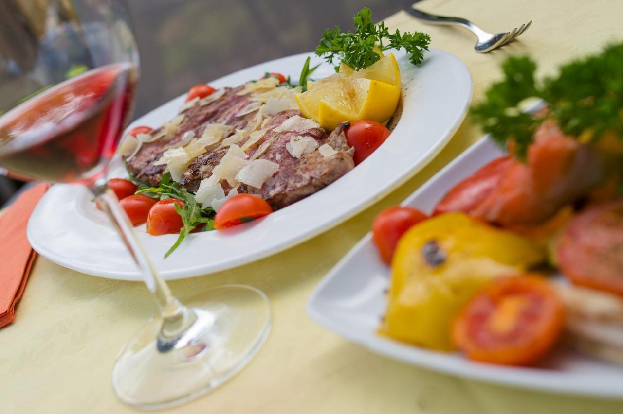 Ansitz Am Eck By Hotel Pernhof Termeno Kültér fotó